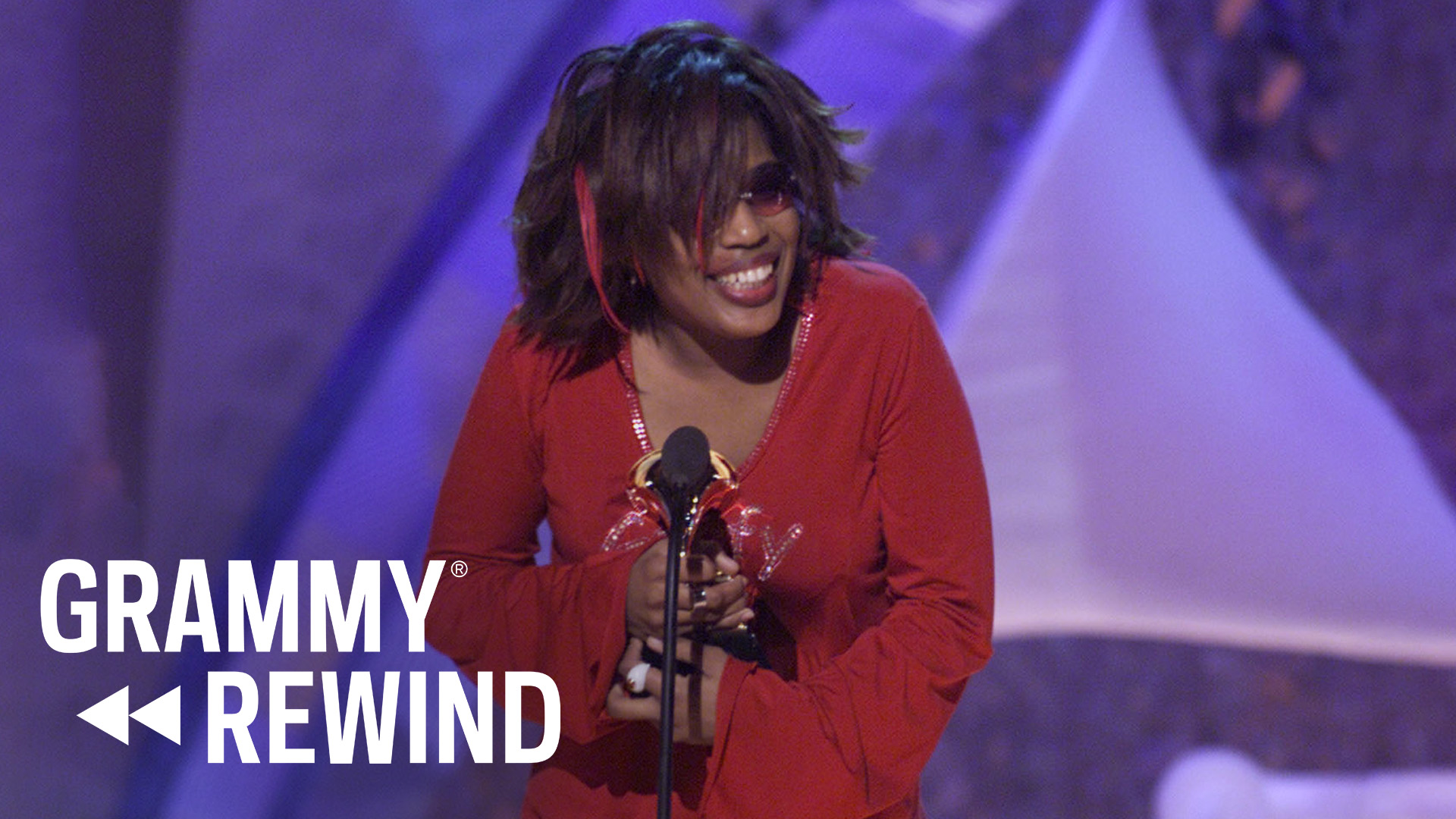 Macy Gray Wins A GRAMMY For "I Try"