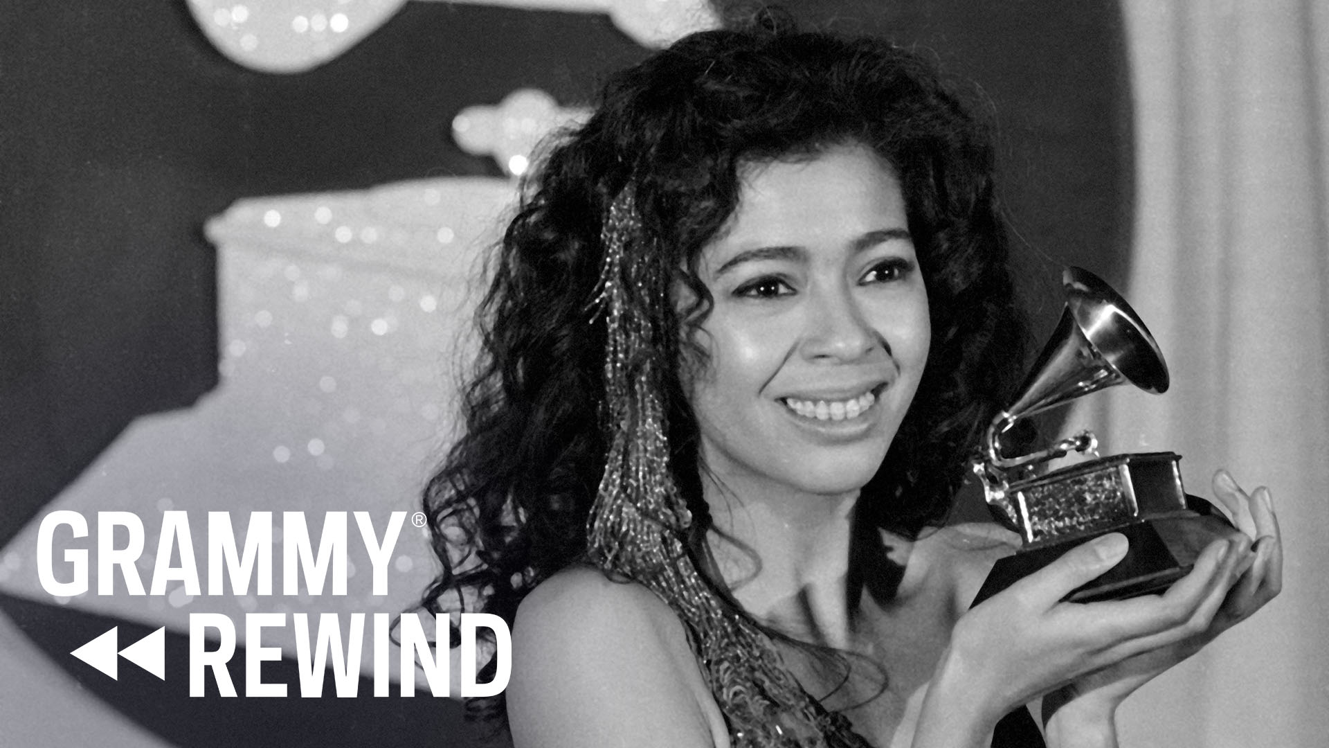 Watch Irene Cara Win An Award For 'Flashdance'